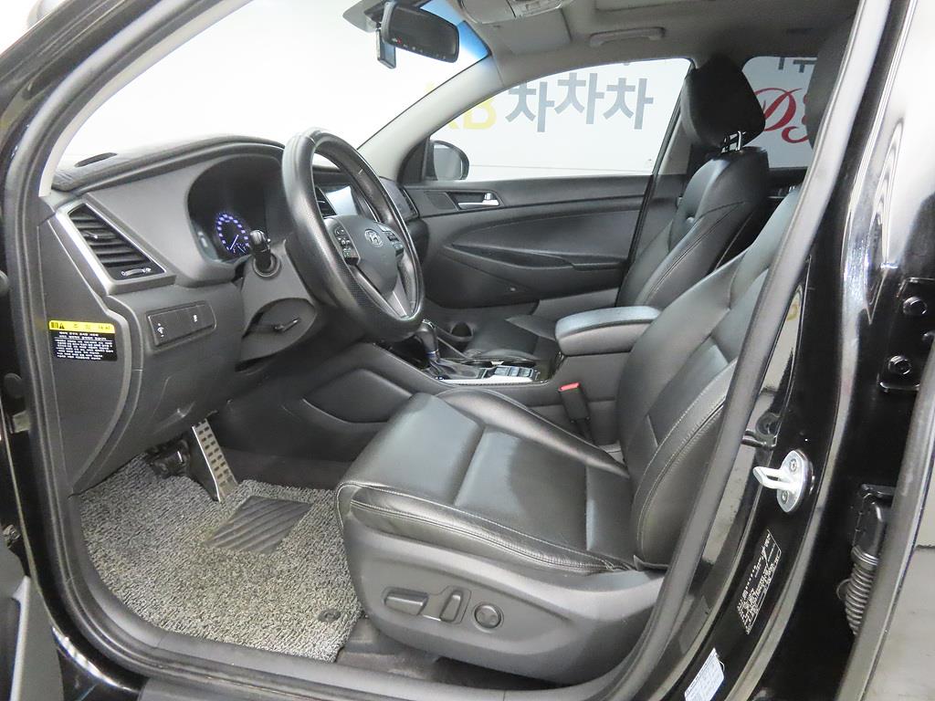 HYUNDAI Tucson - Vista 5