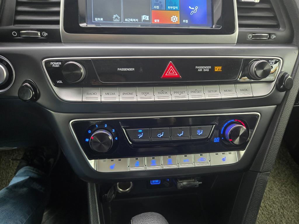 HYUNDAI Sonata - Vista 10