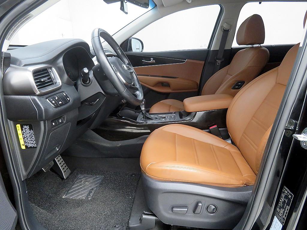 KIA Sorento - Vista 7