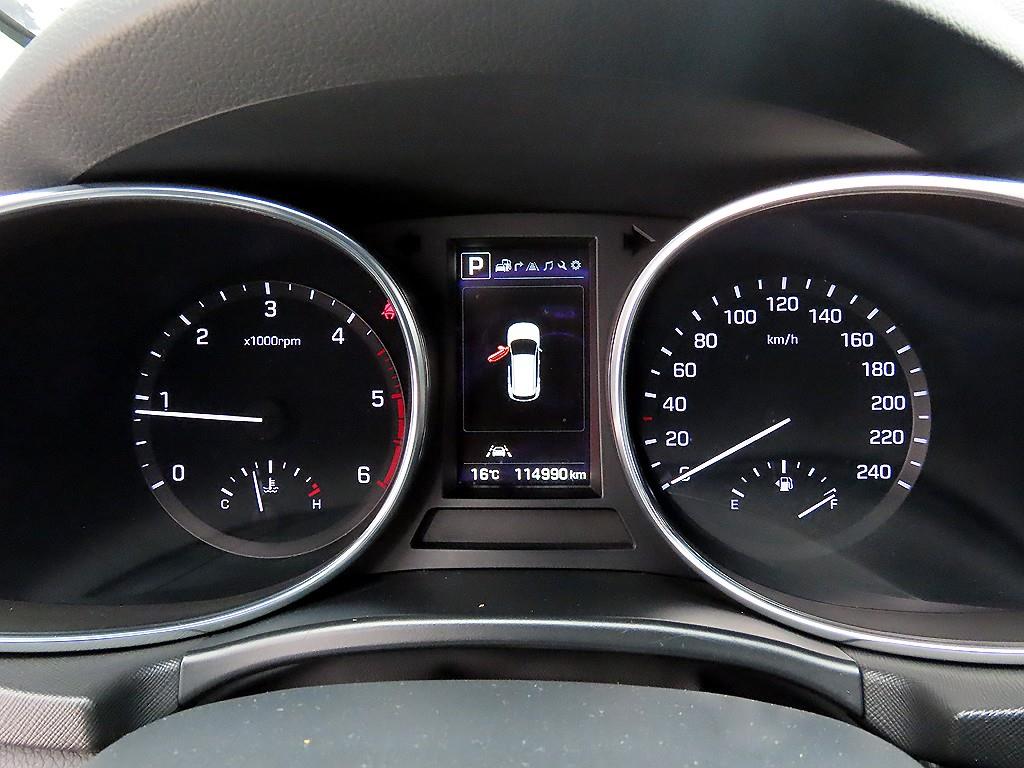 HYUNDAI Maxcruz - Vista 9