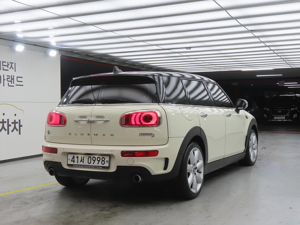 Mini Clubman - Vista 4
