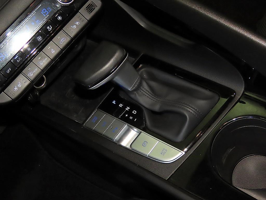 HYUNDAI Avante - Vista 12