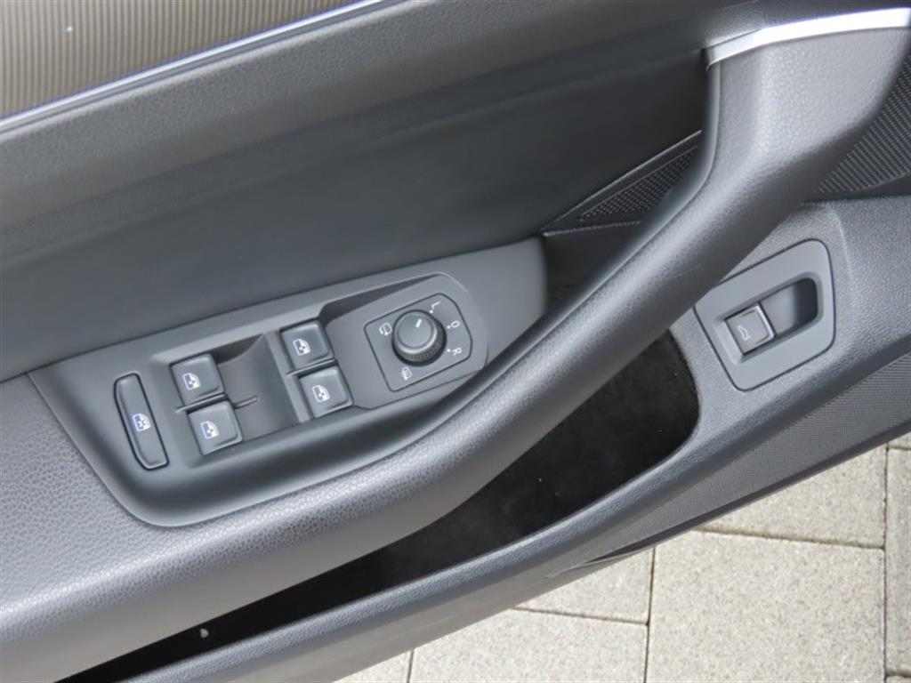 Volkswagen Arteon 2019 Negro - Importación desde Corea - HF Imports Iquique - Foto 12