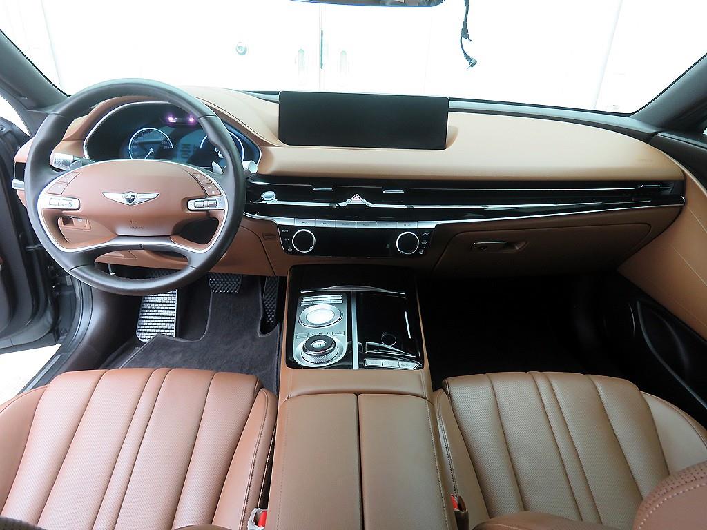 Genesis G80 - Vista 8