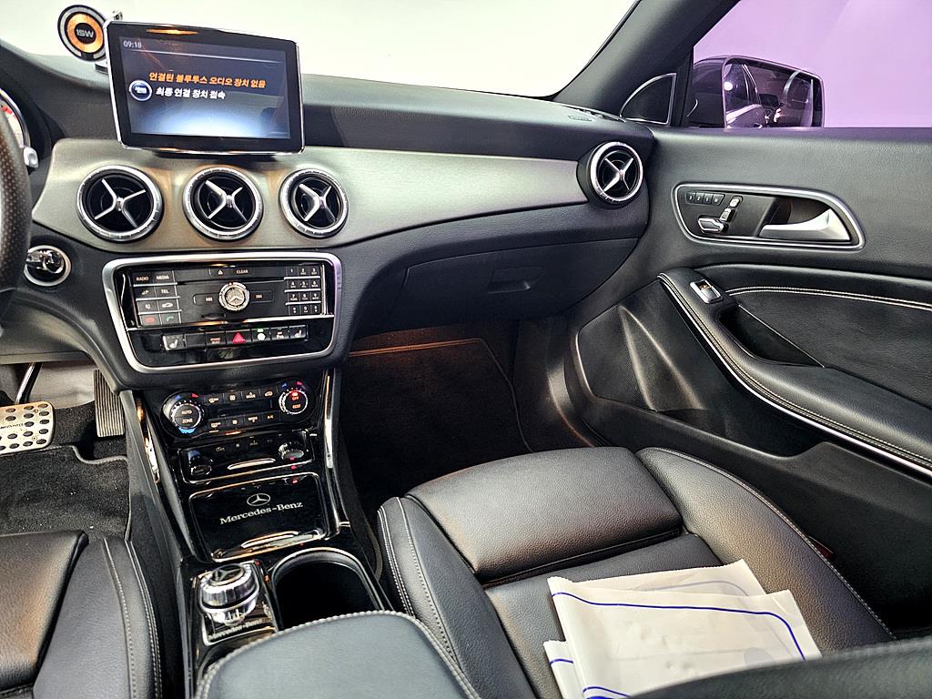 Mercedes Benz CLA Class - Vista 10