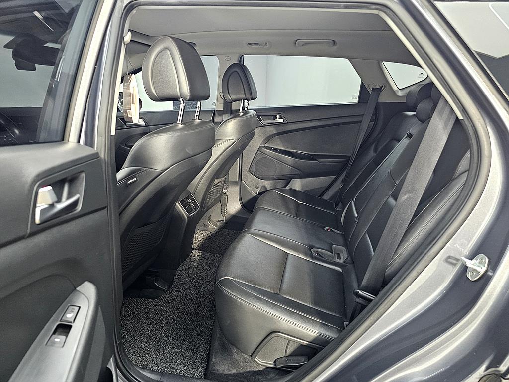 HYUNDAI Tucson - Vista 9