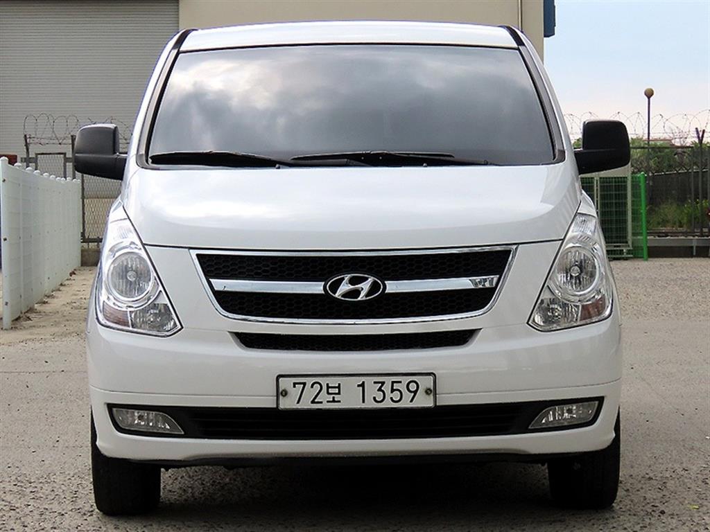 HYUNDAI Starex 2015 Blanco - Importación desde Corea - HF Imports Iquique - Foto 1