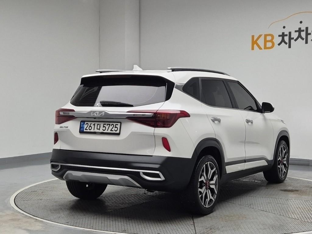 KIA Seltos - Vista 2