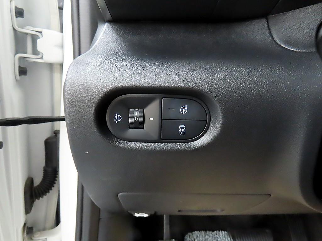 HYUNDAI Casper - Vista 12