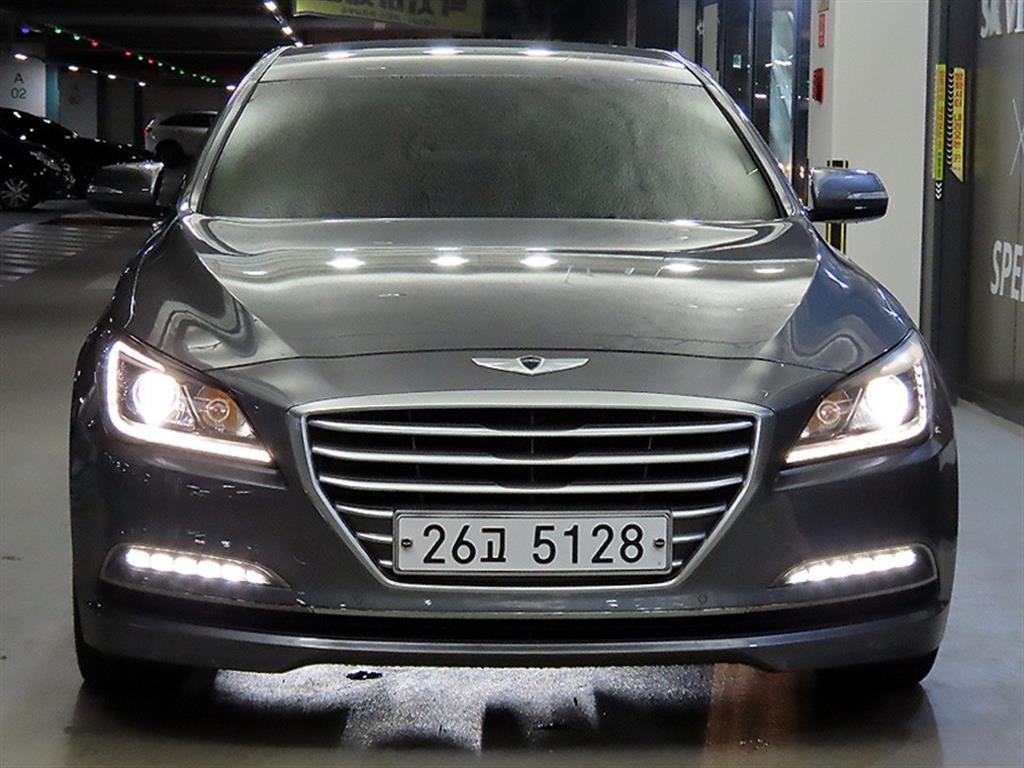 HYUNDAI Genesis - Vista 2