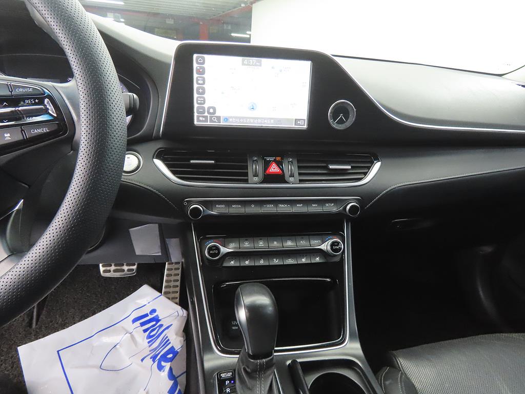 HYUNDAI Grandeur - Vista 10