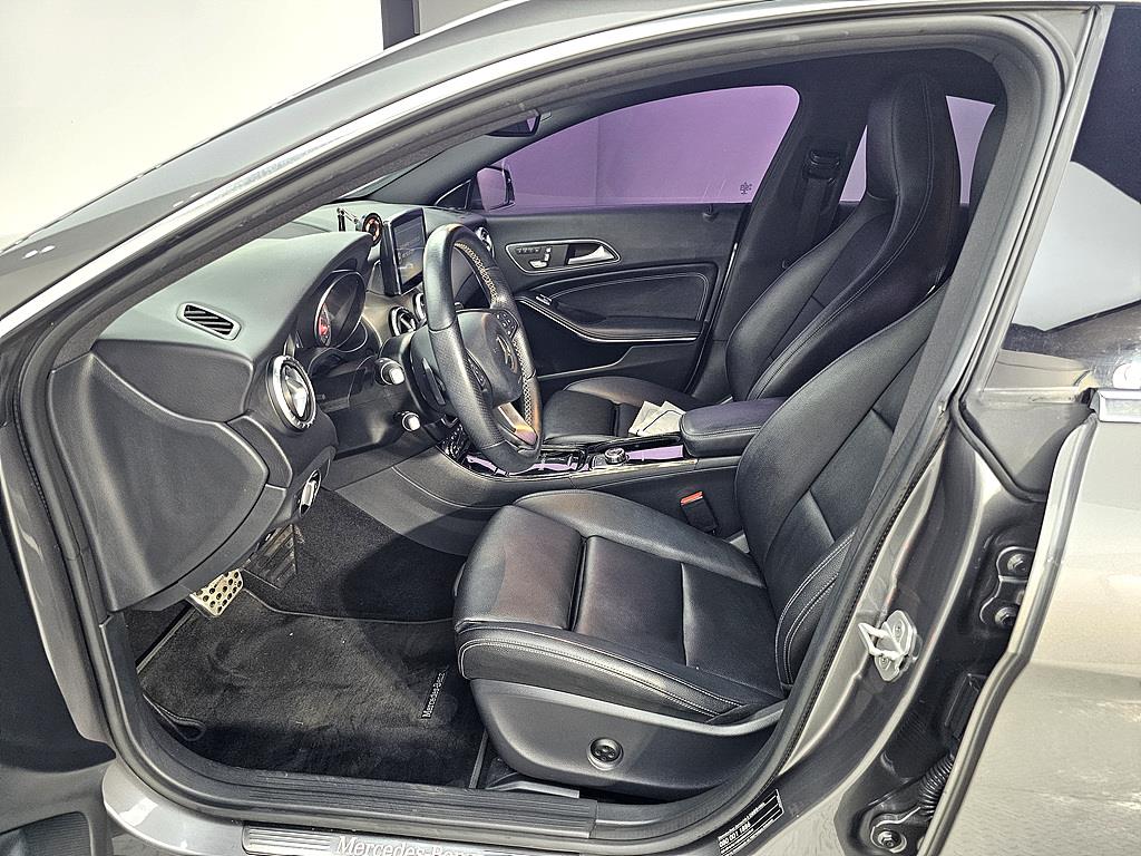 Mercedes Benz CLA Class - Vista 8