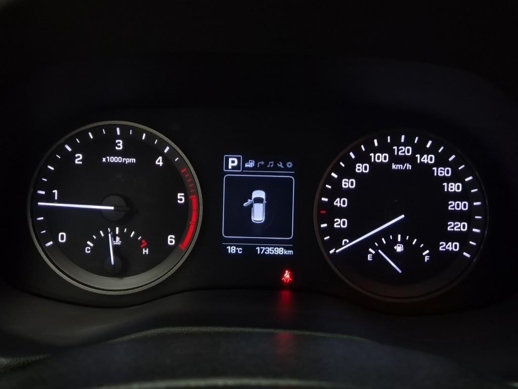 HYUNDAI Tucson - Vista 6