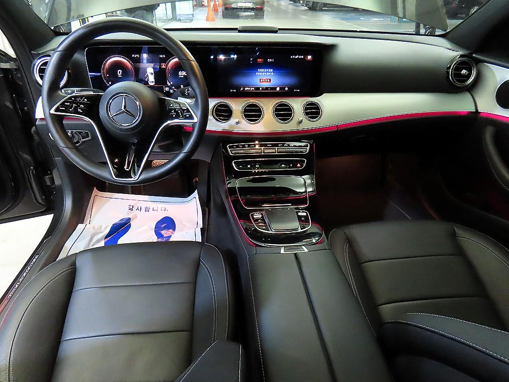 Mercedes Benz E class - Vista 10
