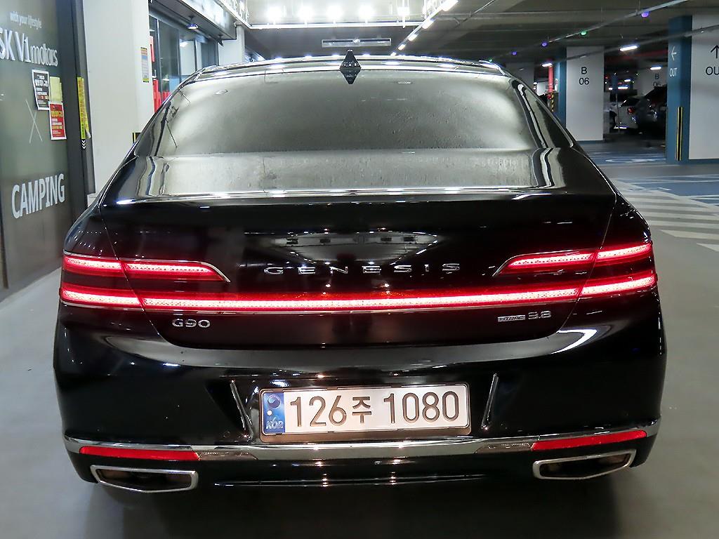 Genesis G90 - Vista 5
