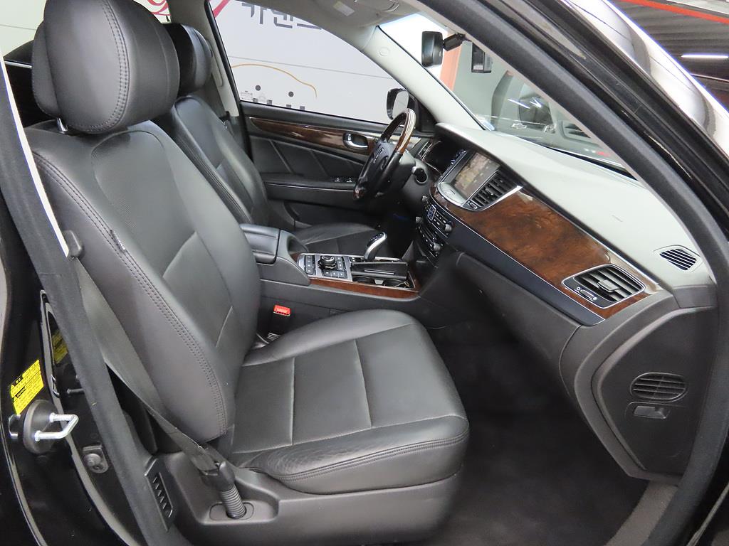 HYUNDAI Equus - Vista 6