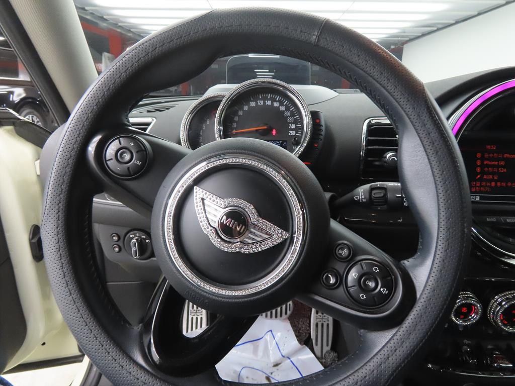 Mini Clubman - Vista 8