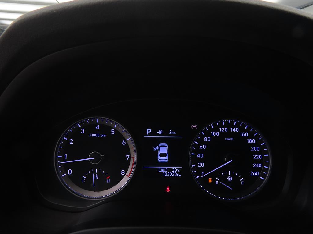 HYUNDAI Grandeur - Vista 9