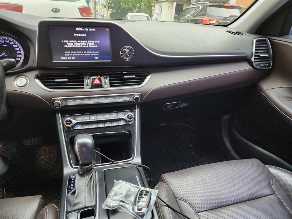 HYUNDAI Grandeur - Vista 7