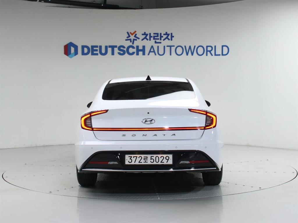HYUNDAI Sonata - Vista 4