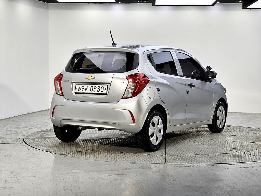 Chevrolet Spark - Vista 4