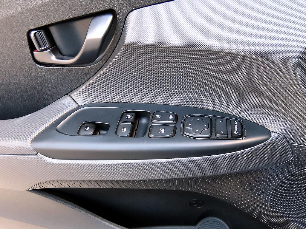 HYUNDAI Veloster - Vista 11