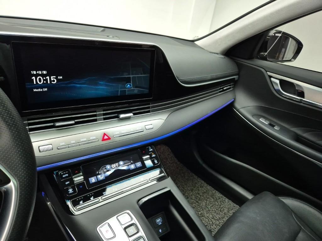 HYUNDAI Grandeur - Vista 10
