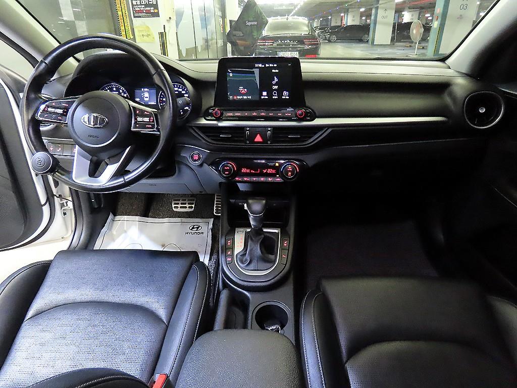 KIA K3 - Vista 10
