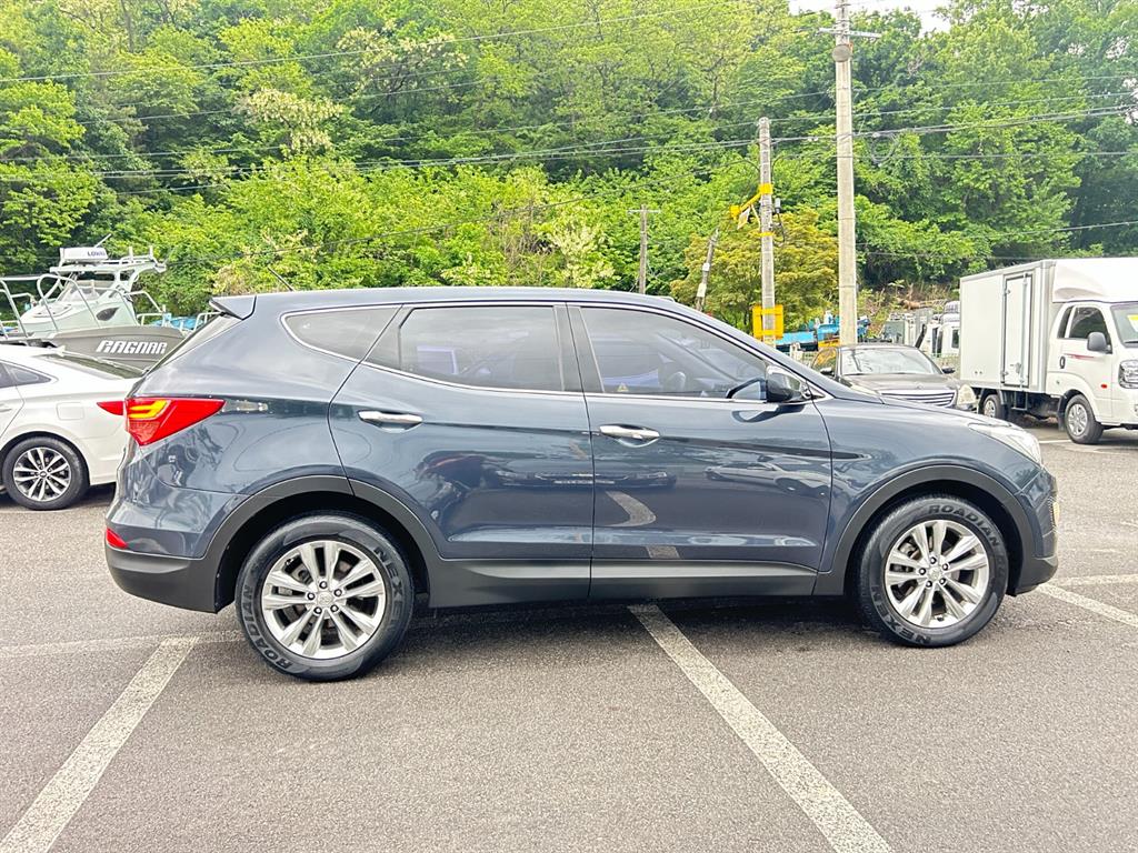 HYUNDAI Santa Fe - Vista 5