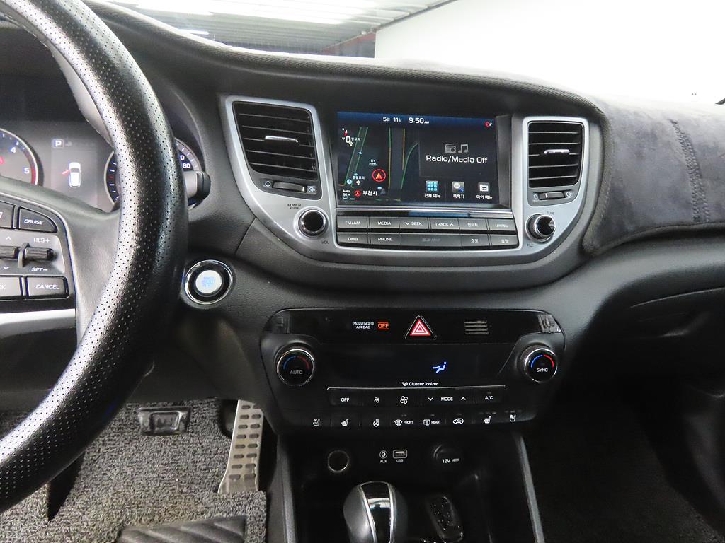 HYUNDAI Tucson - Vista 10