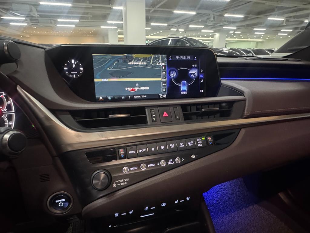 Lexus ES - Vista 7