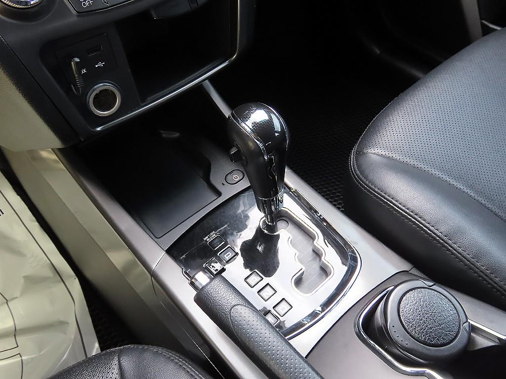 Ssangyong Korando - Vista 10