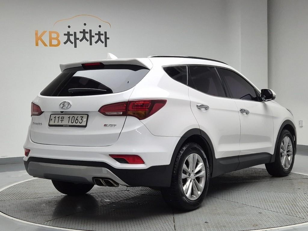 HYUNDAI Santa Fe - Vista 3