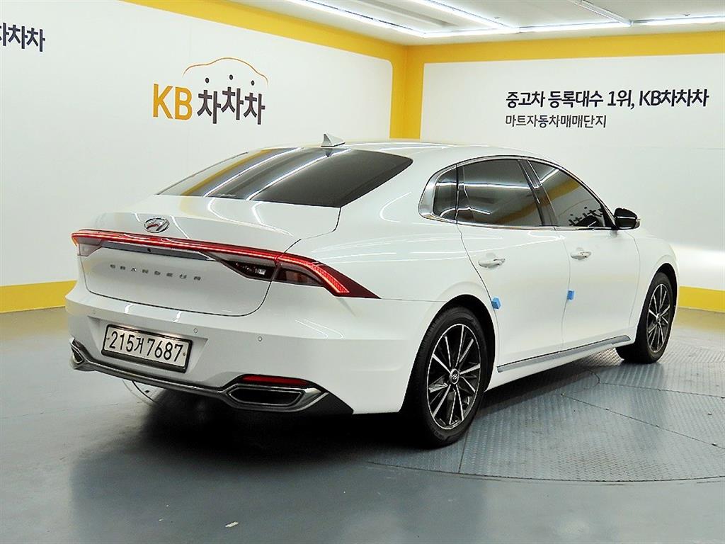 HYUNDAI Grandeur - Vista 4