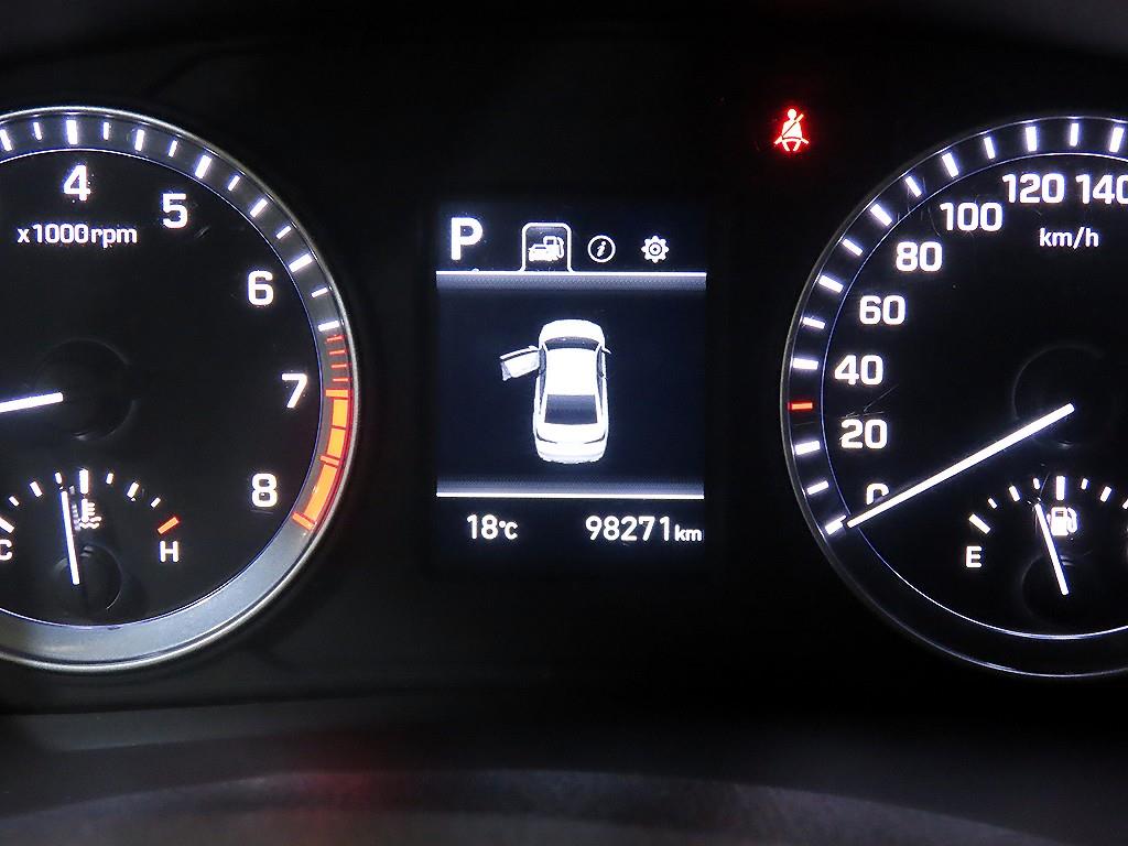 HYUNDAI Sonata - Vista 9