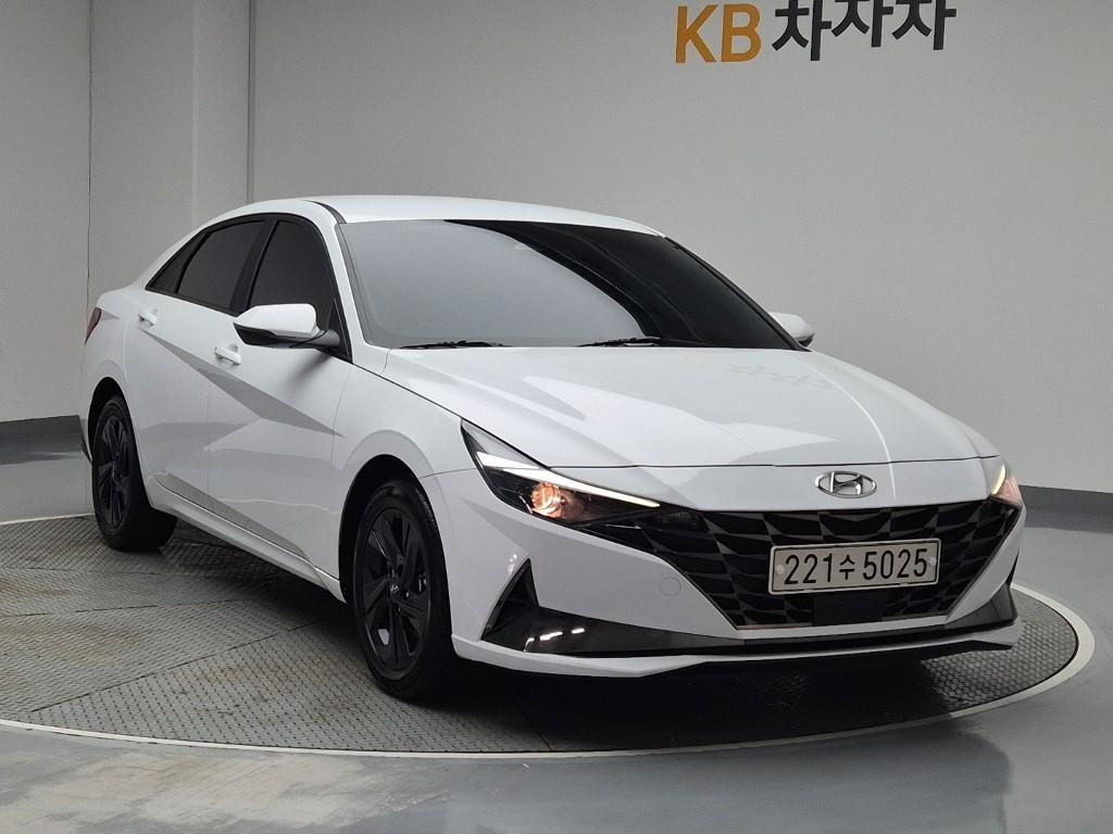 HYUNDAI Avante - Vista 4