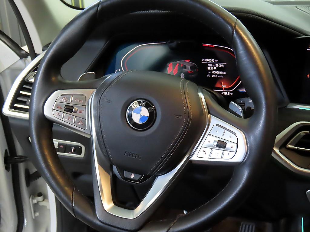 BMW X7 - Vista 8