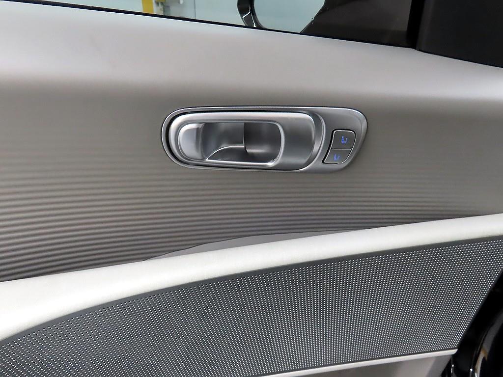 HYUNDAI Ioniq 6 - Vista 11