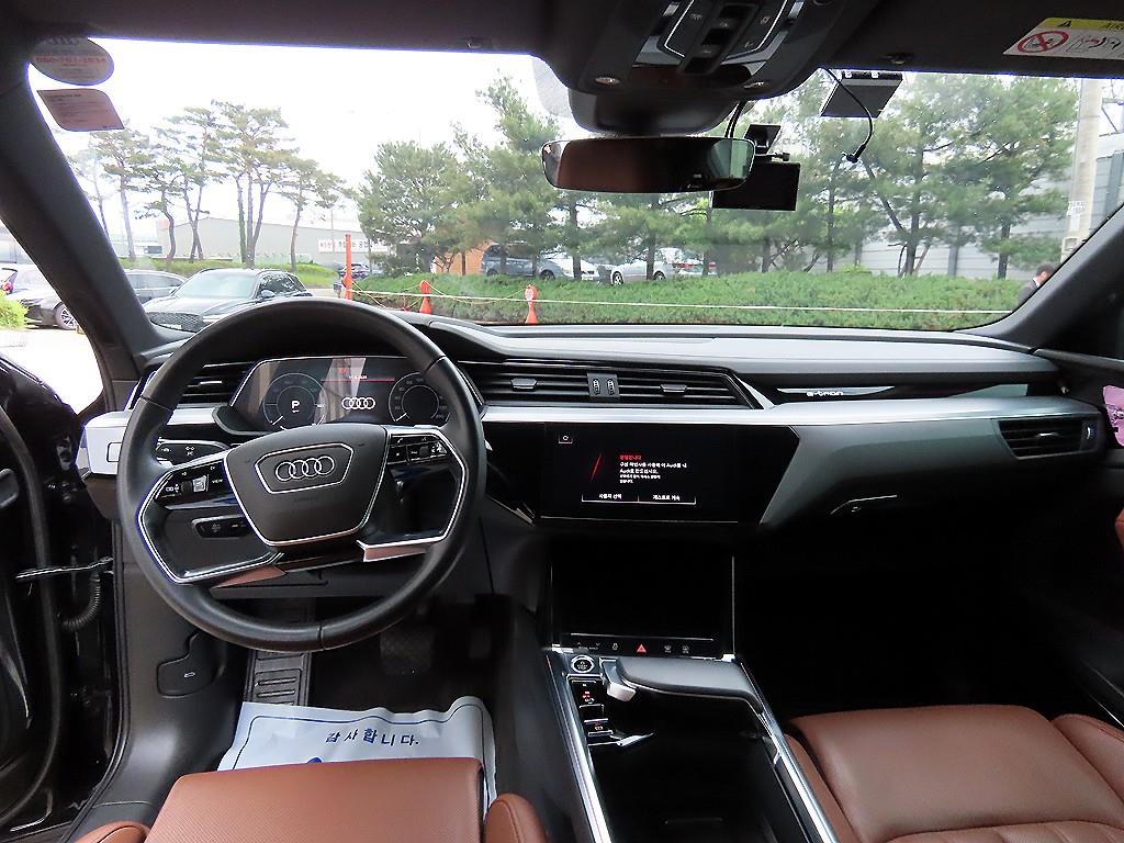 Audi e-Tron - Vista 7