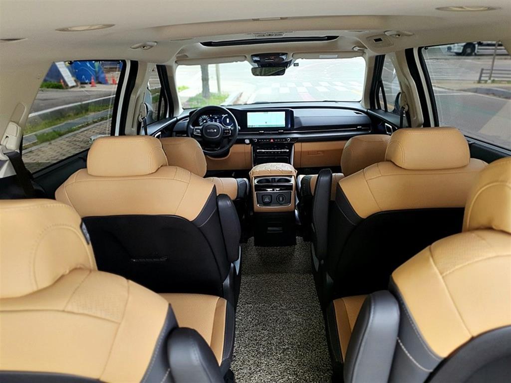 KIA Carnival - Vista 8