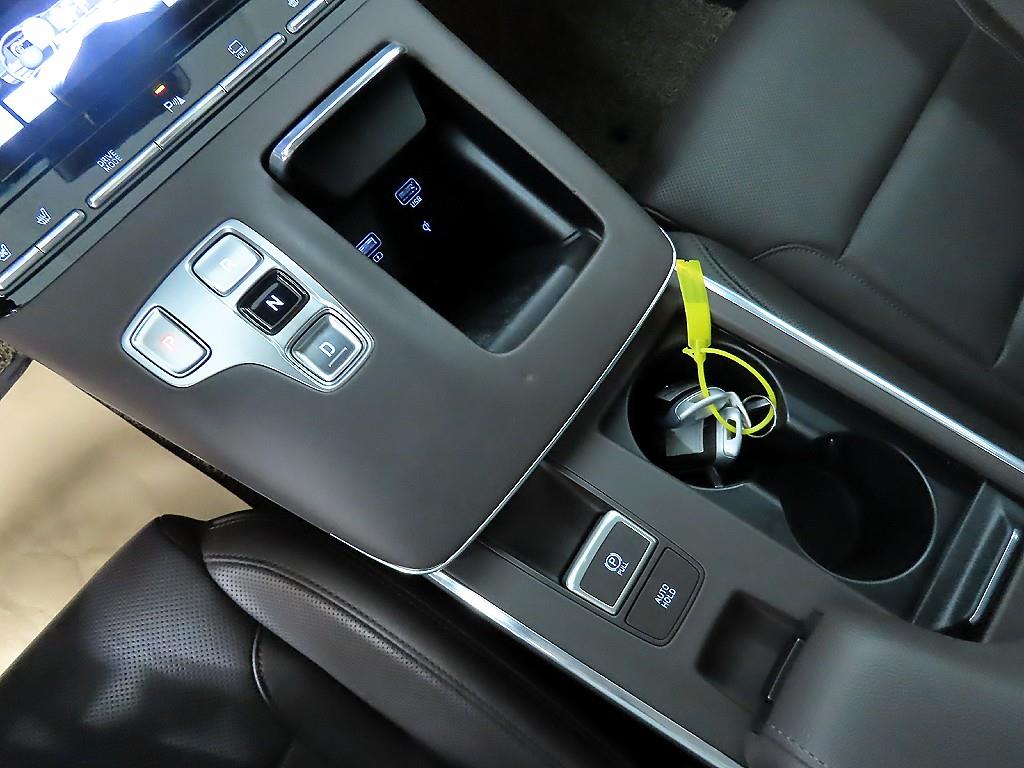 HYUNDAI Grandeur - Vista 10