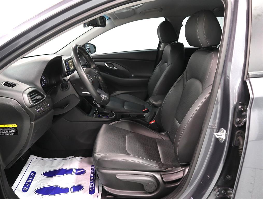 HYUNDAI i30 - Vista 9