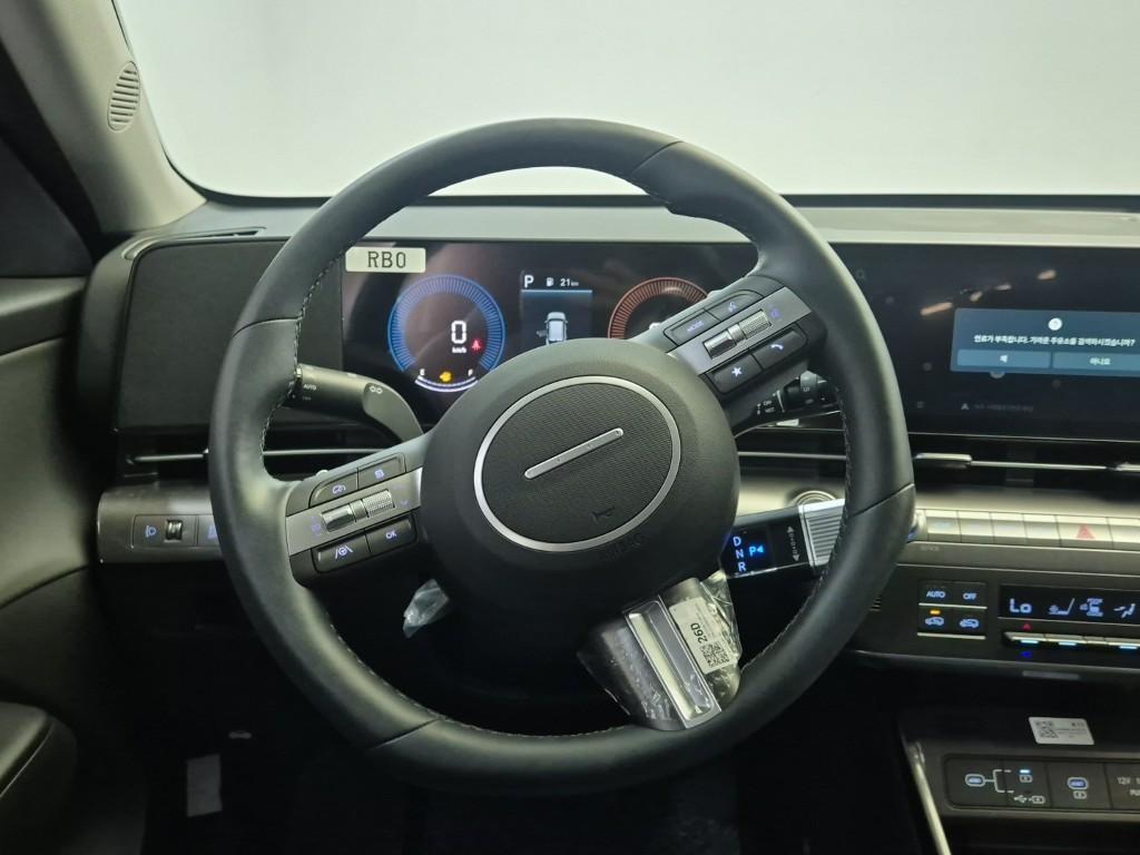 HYUNDAI Kona - Vista 9