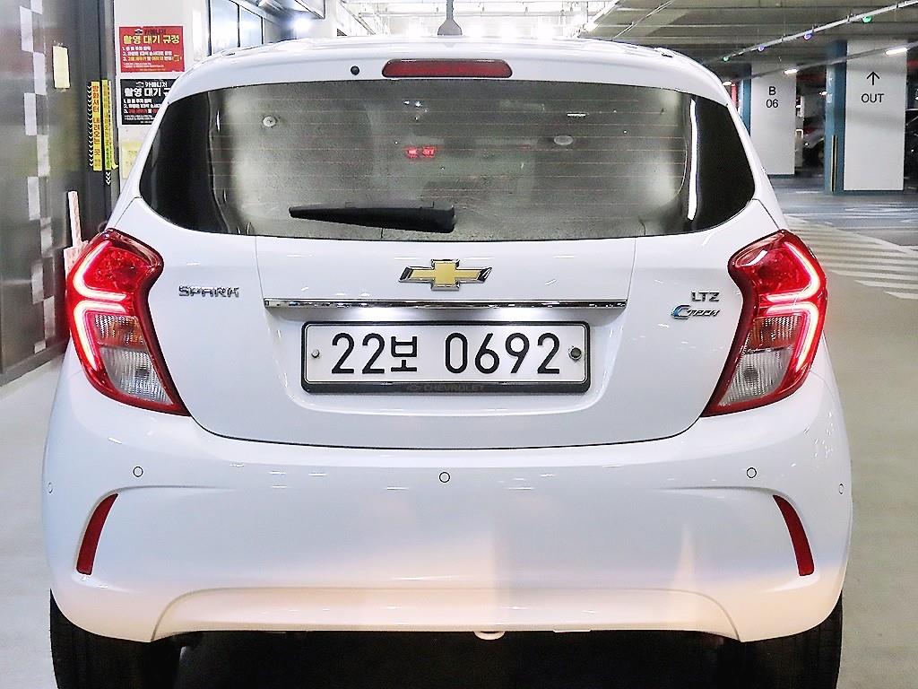 Chevrolet Spark - Vista 5