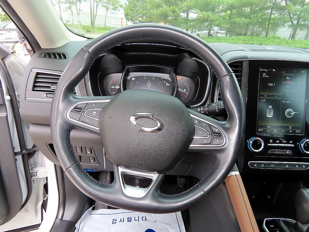 SAMSUNG QM6 - Vista 8