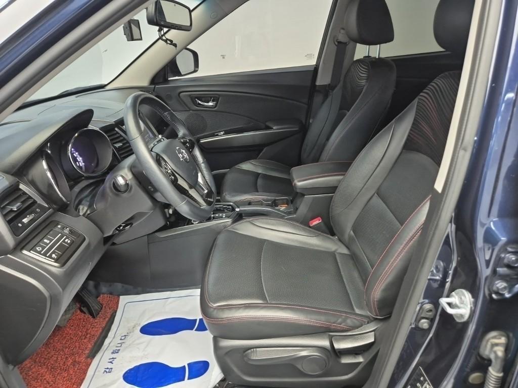 Ssangyong Tivoli - Vista 11