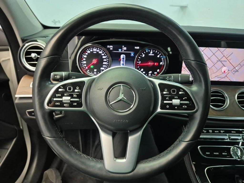 Mercedes Benz E class - Vista 9