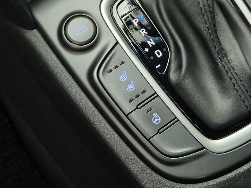 HYUNDAI Kona - Vista 8