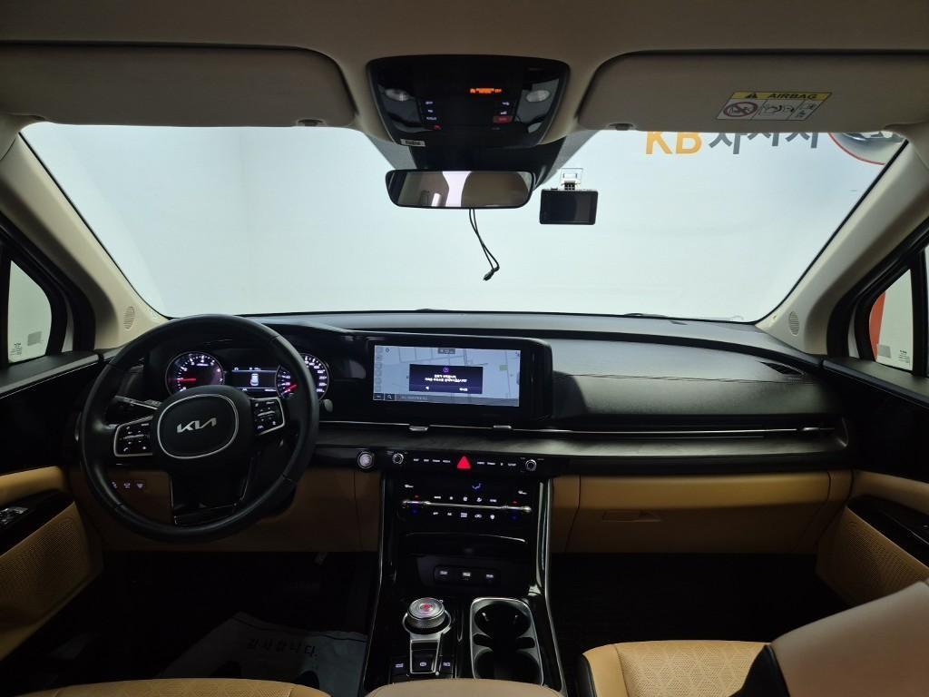 KIA Carnival - Vista 7