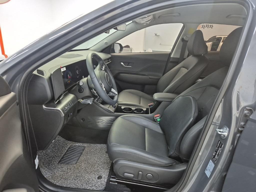 HYUNDAI Kona - Vista 11